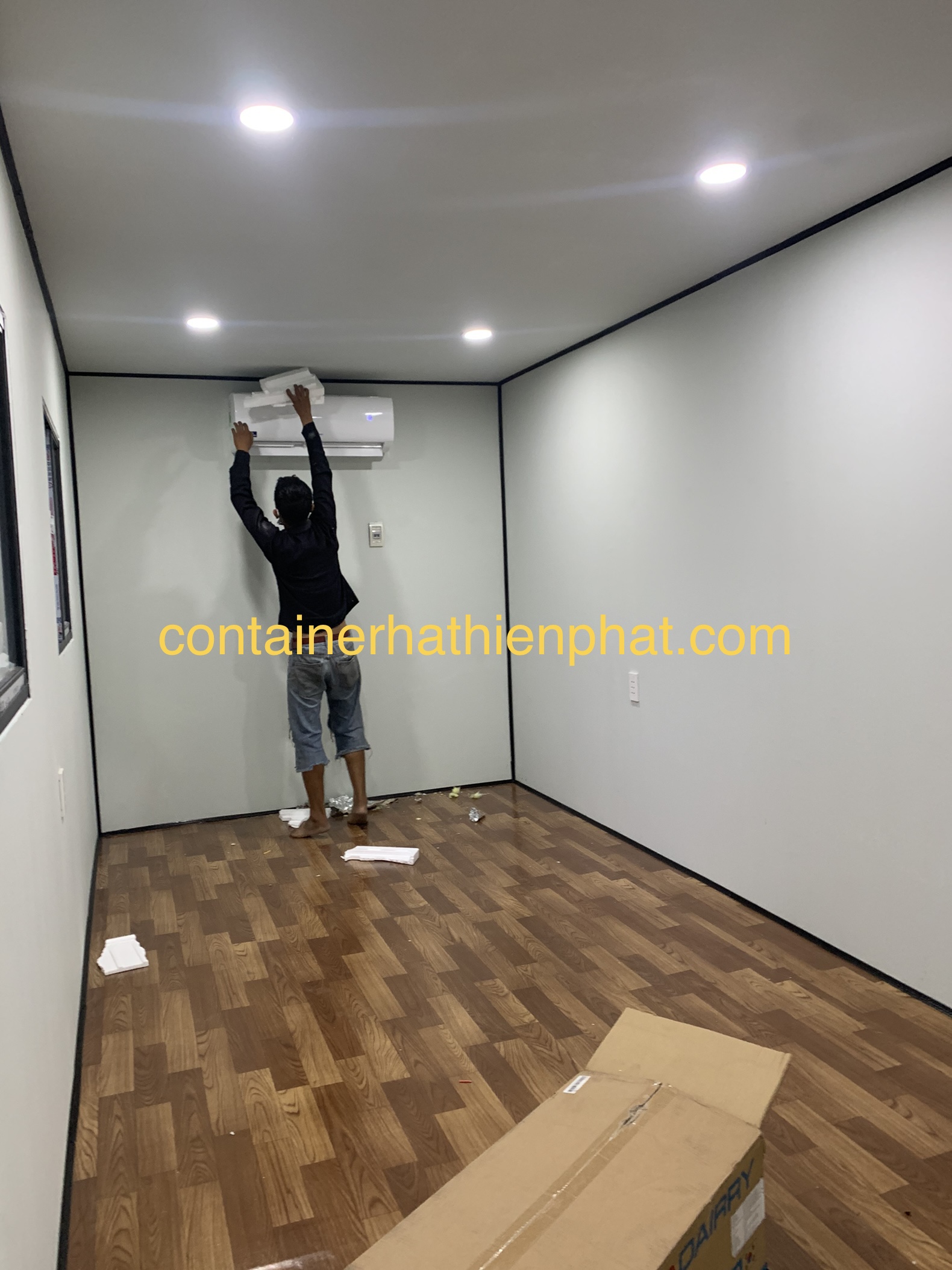 Container văn phòng 20