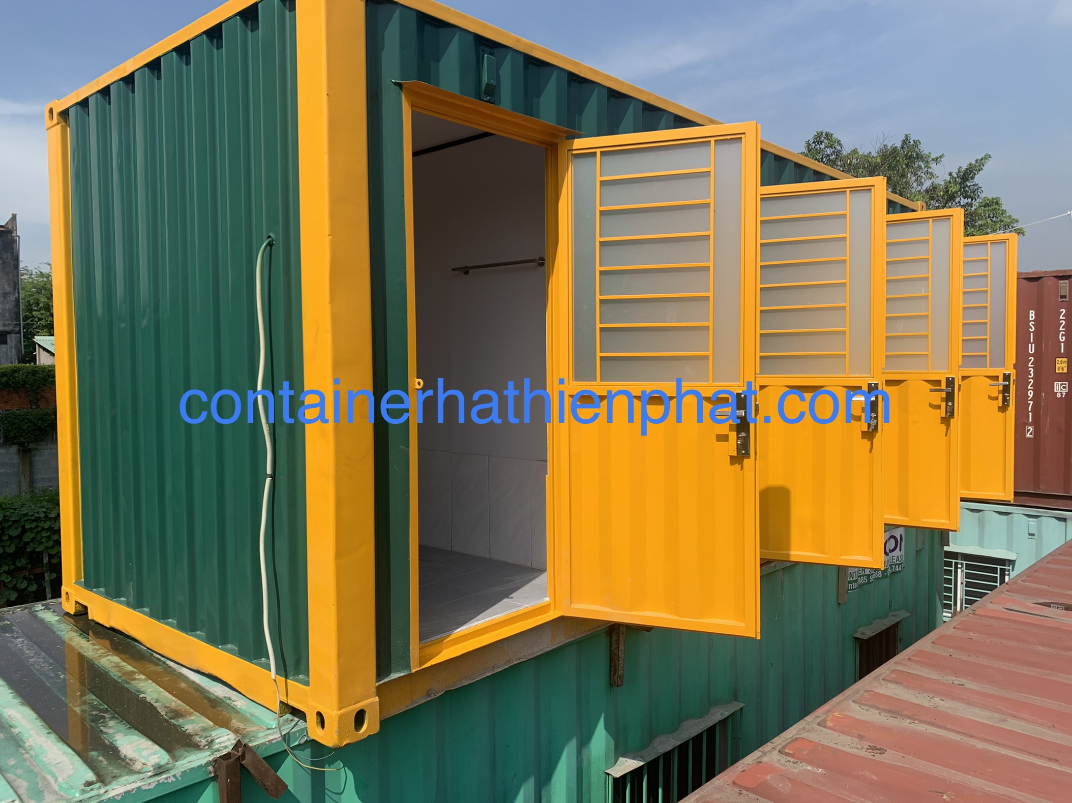 Container toalet